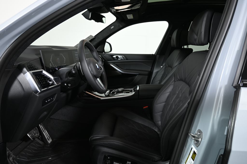 Thumbnail: 2026 BMW X7 - 3