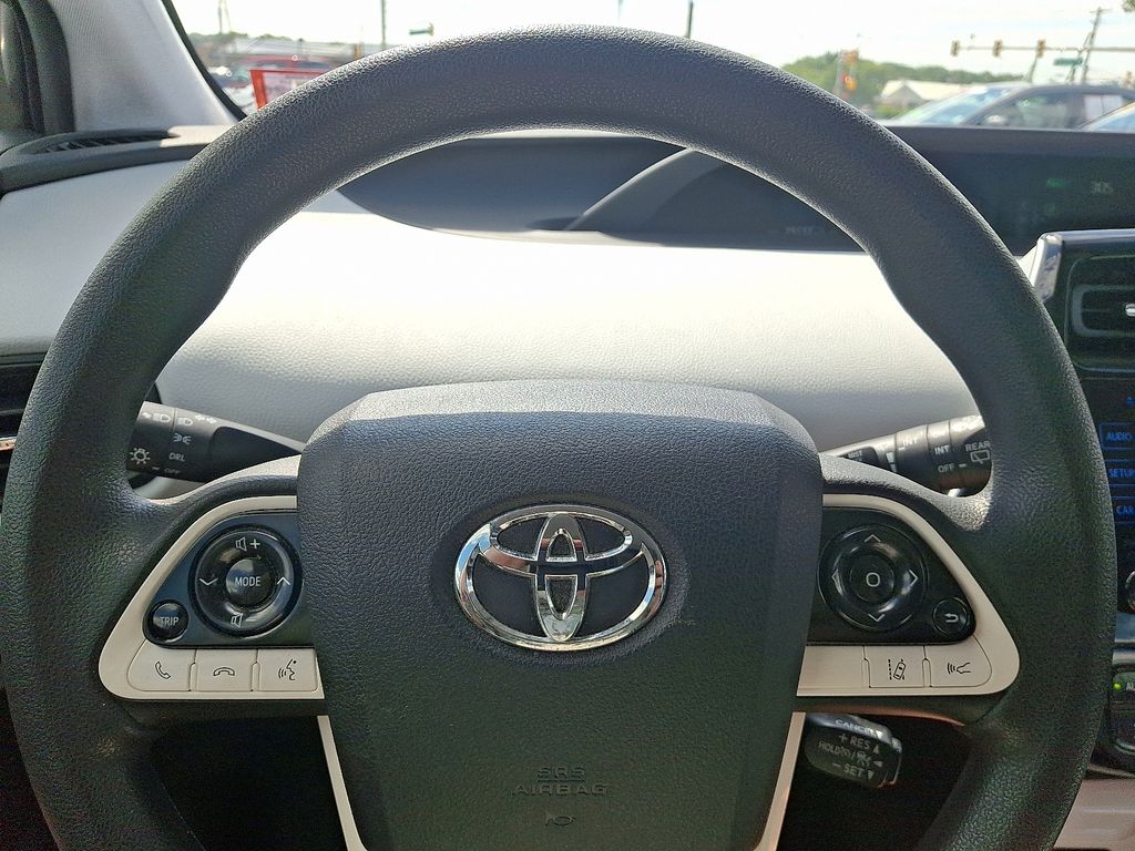 Thumbnail: 2017 Toyota Prius - 19