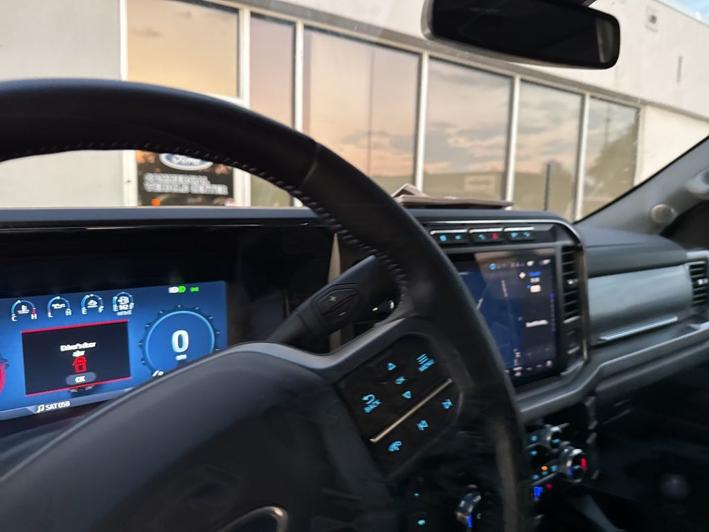 2024 Ford F-250 Lariat photo 8