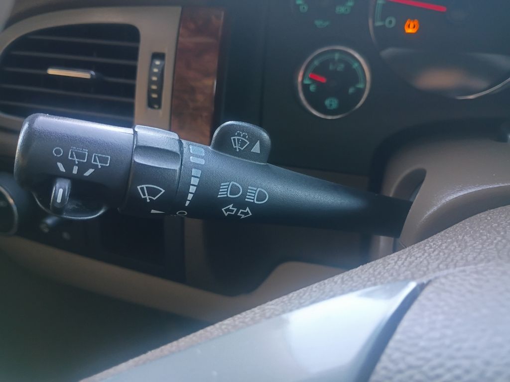 Used Car 2012 Chevrolet Suburban 1500  Lt For Sale Under $12,000 In Austin, Texas