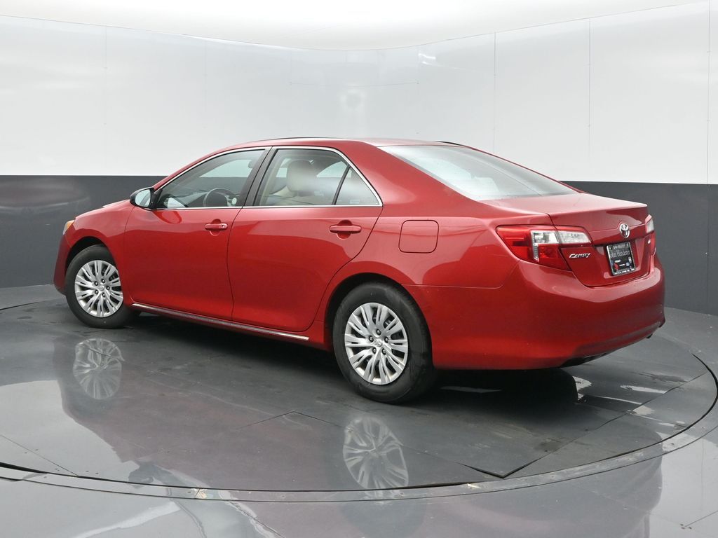 View vehicle photo 6