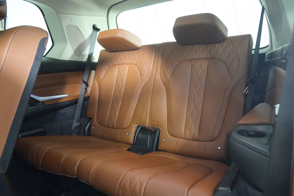 Thumbnail: 2019 BMW X7 - 18