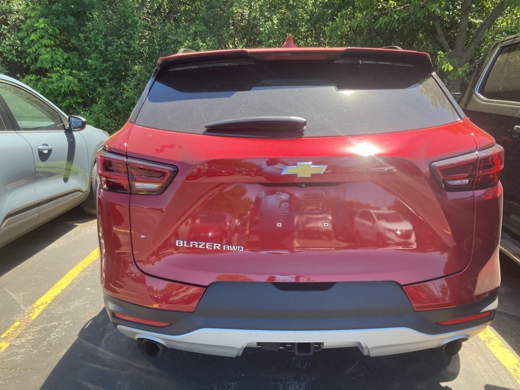Used 2023 Red Chevrolet LT image 7