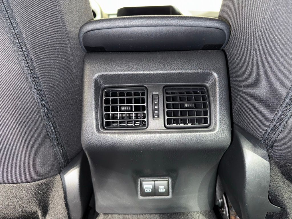 Thumbnail: 2025 Toyota Camry - 19