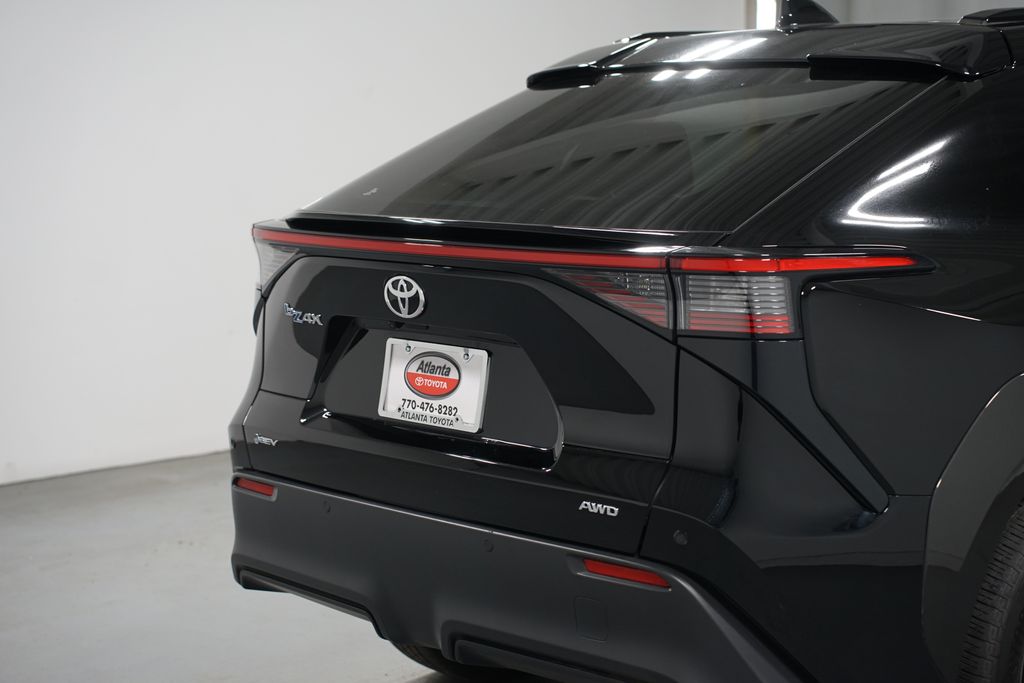 Thumbnail: 2024 Toyota bZ4X - 9