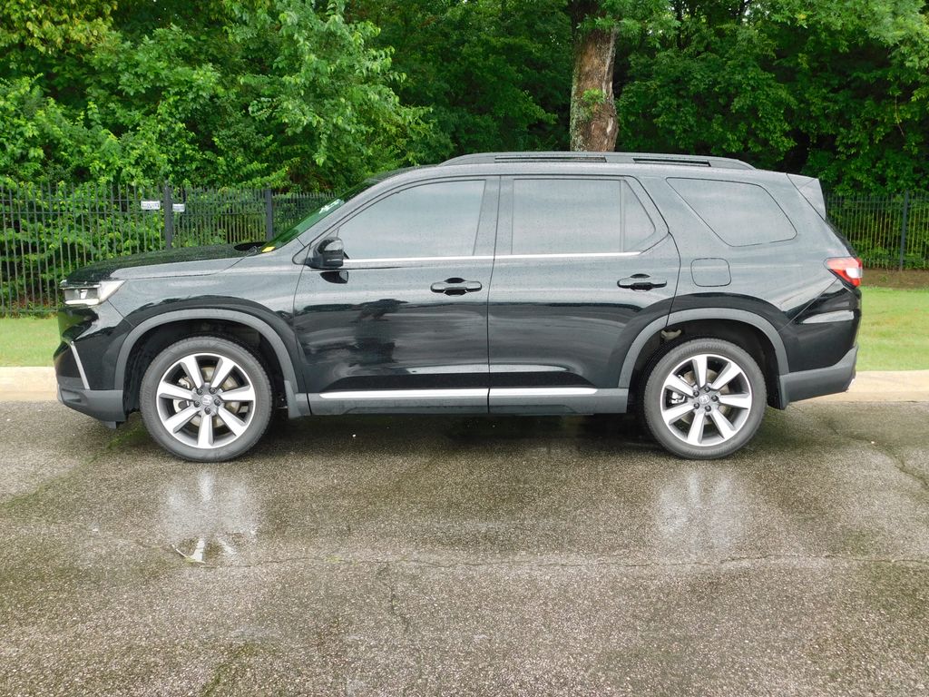 Thumbnail: 2023 Honda Pilot - 2