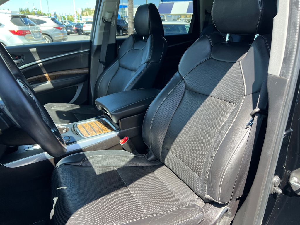 Thumbnail: 2019 Acura MDX - 16