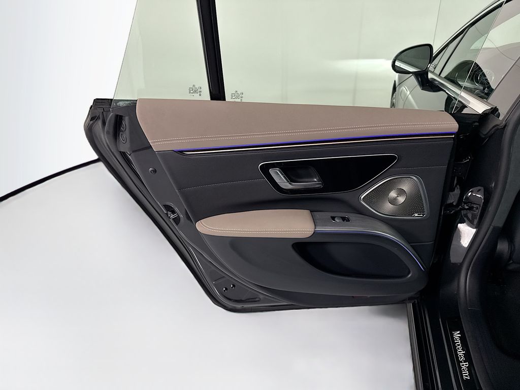 Thumbnail: 2023 Mercedes-Benz EQS - 26