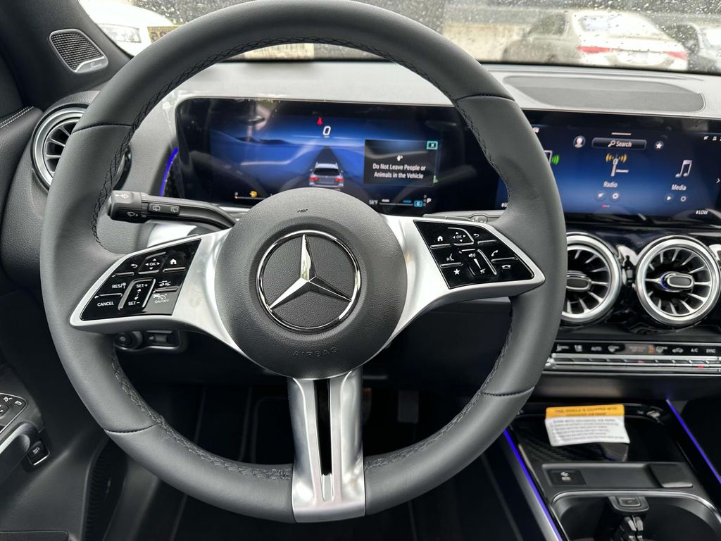 2024 Mercedes-Benz GLB 250 8