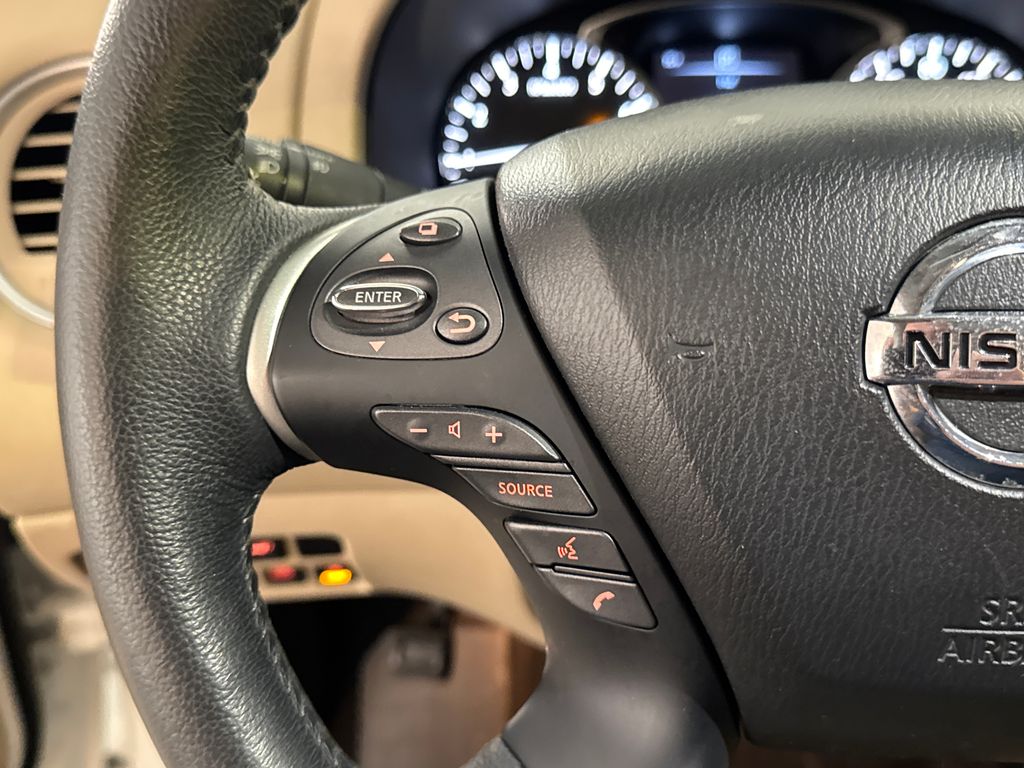 Certified Used 2018 White Nissan Platinum image 23