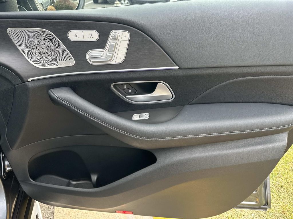 Thumbnail: 2022 Mercedes-Benz GLE - 19