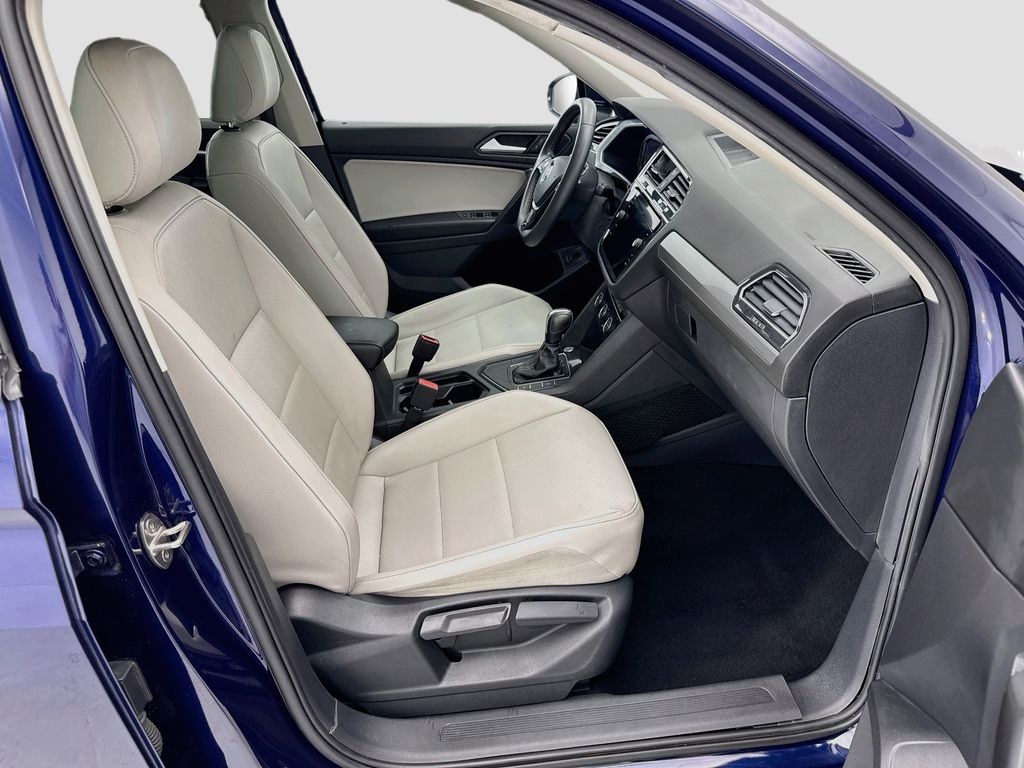 Thumbnail: 2021 Volkswagen Tiguan - 19