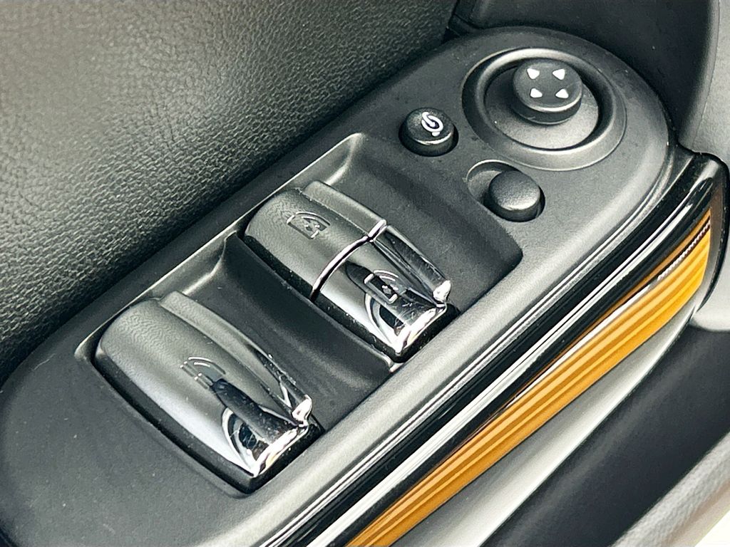 Thumbnail: 2016 MINI Cooper - 19