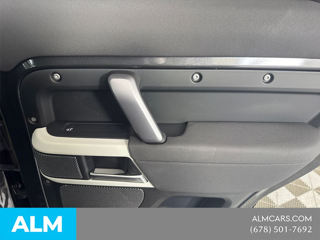 Used 2023 Gray Land Rover X-Dynamic SE image 18