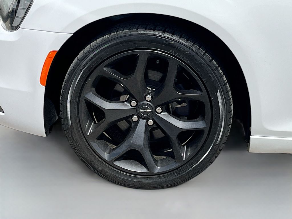 2020 Chrysler 300 Touring White at Bravo Nissan