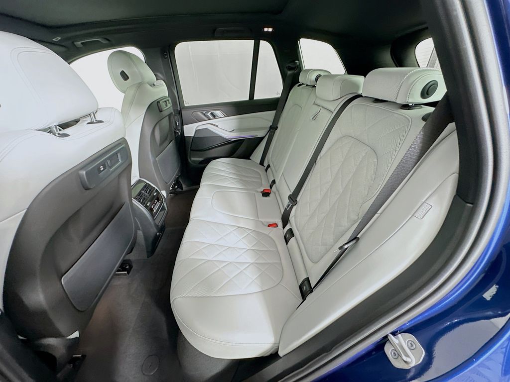 Thumbnail: 2023 BMW X5 - 25