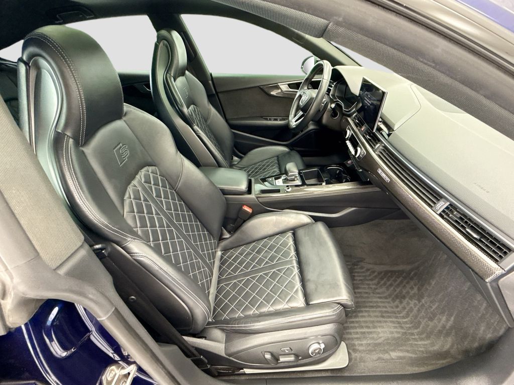 Thumbnail: 2021 Audi S5 - 18