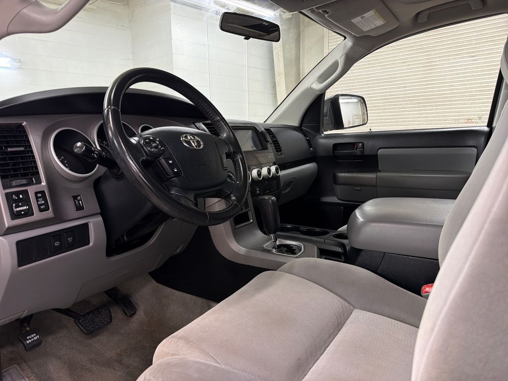 Used 2011 Silver Toyota SR5 image 4