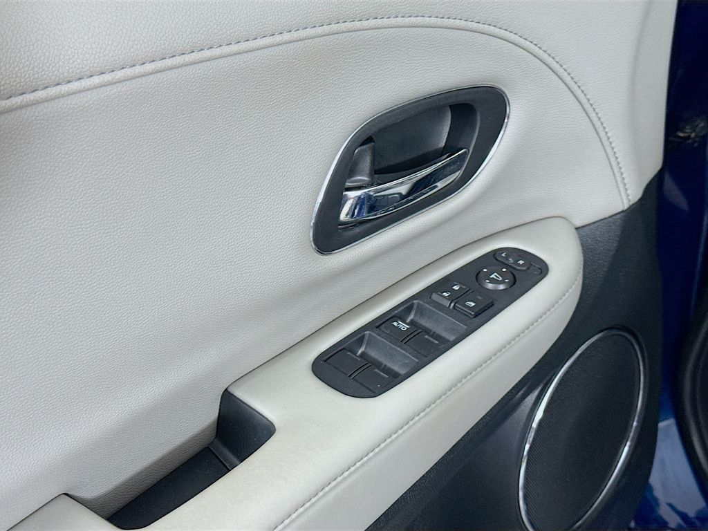 Thumbnail: 2017 Honda HR-V - 18