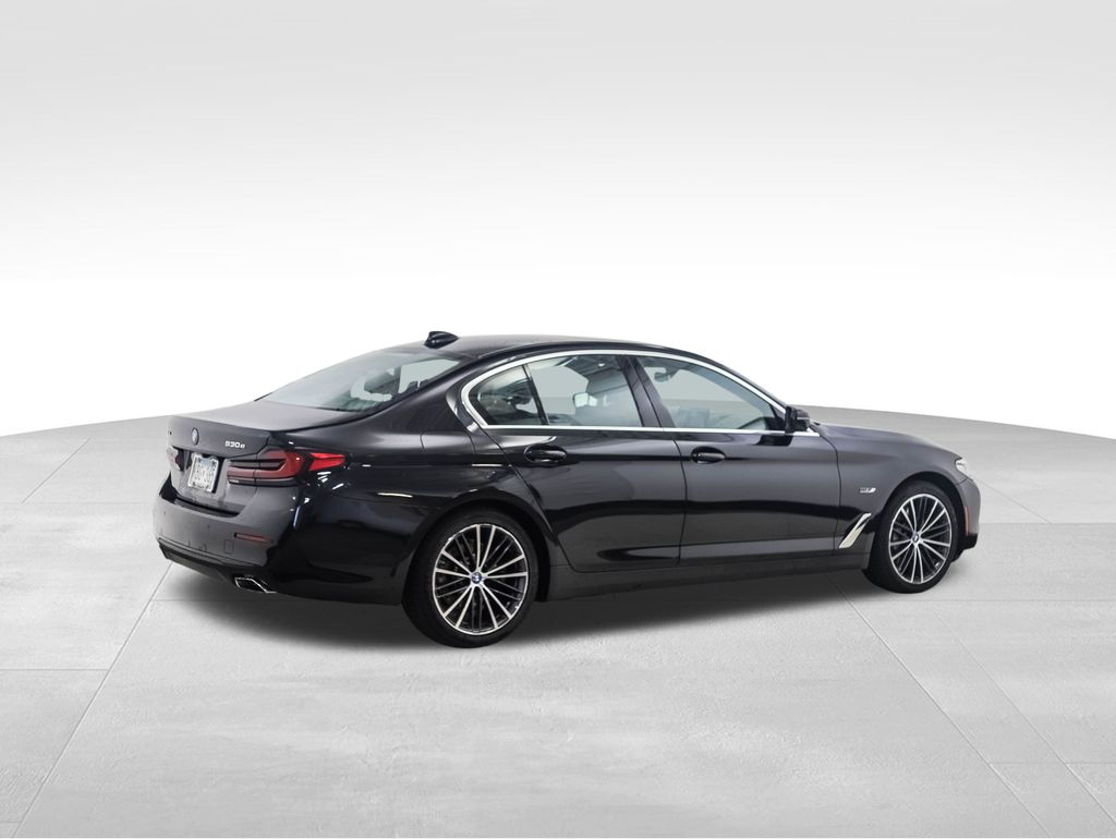 Thumbnail: 2023 BMW 5 Series - 5