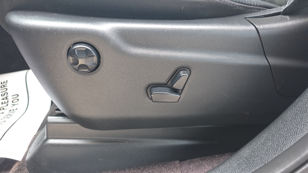 Certified Used 2018 Black Jeep Altitude image 16