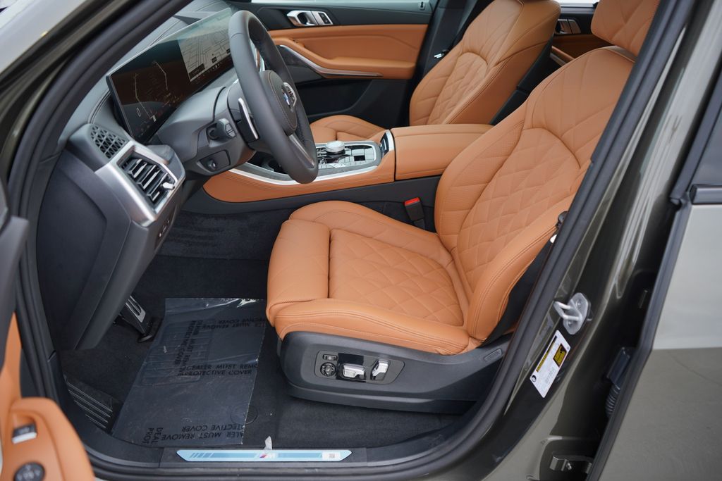 Thumbnail: 2026 BMW X5 - 10