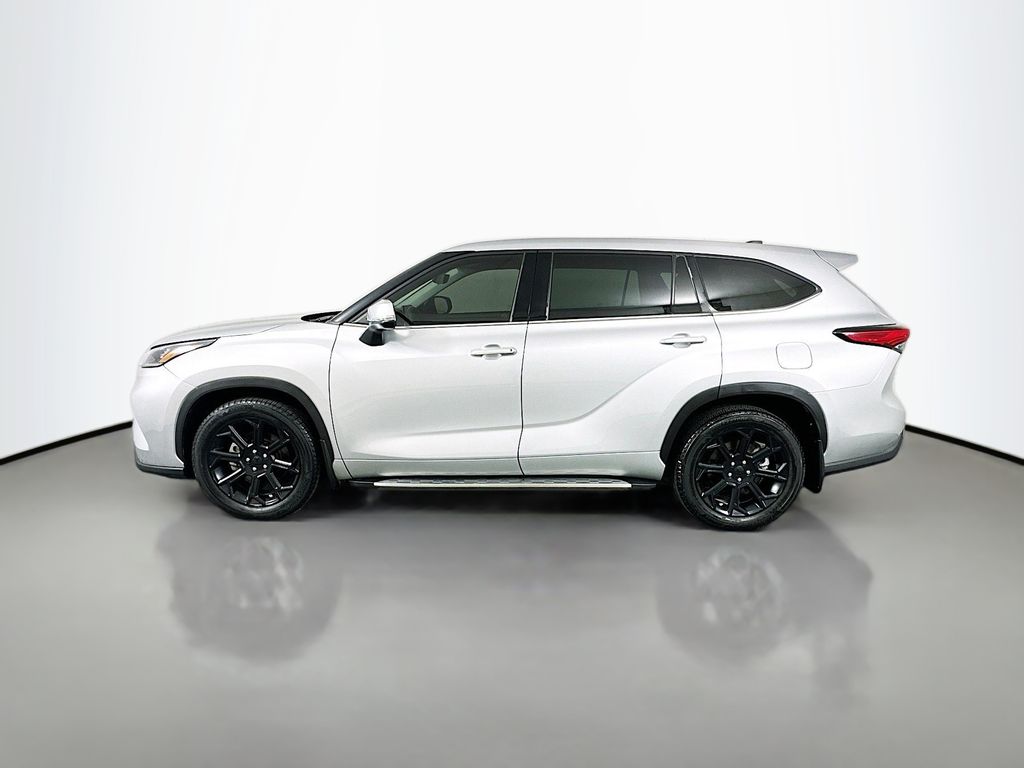 2022 Toyota Highlander L 8