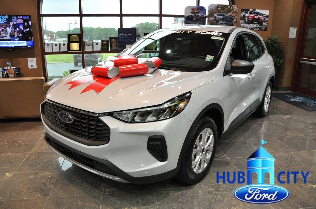 Silver Metallic 2026 Ford Escape Active FWD SUV / Crossover Front-Wheel Drive 8-Speed Automatic