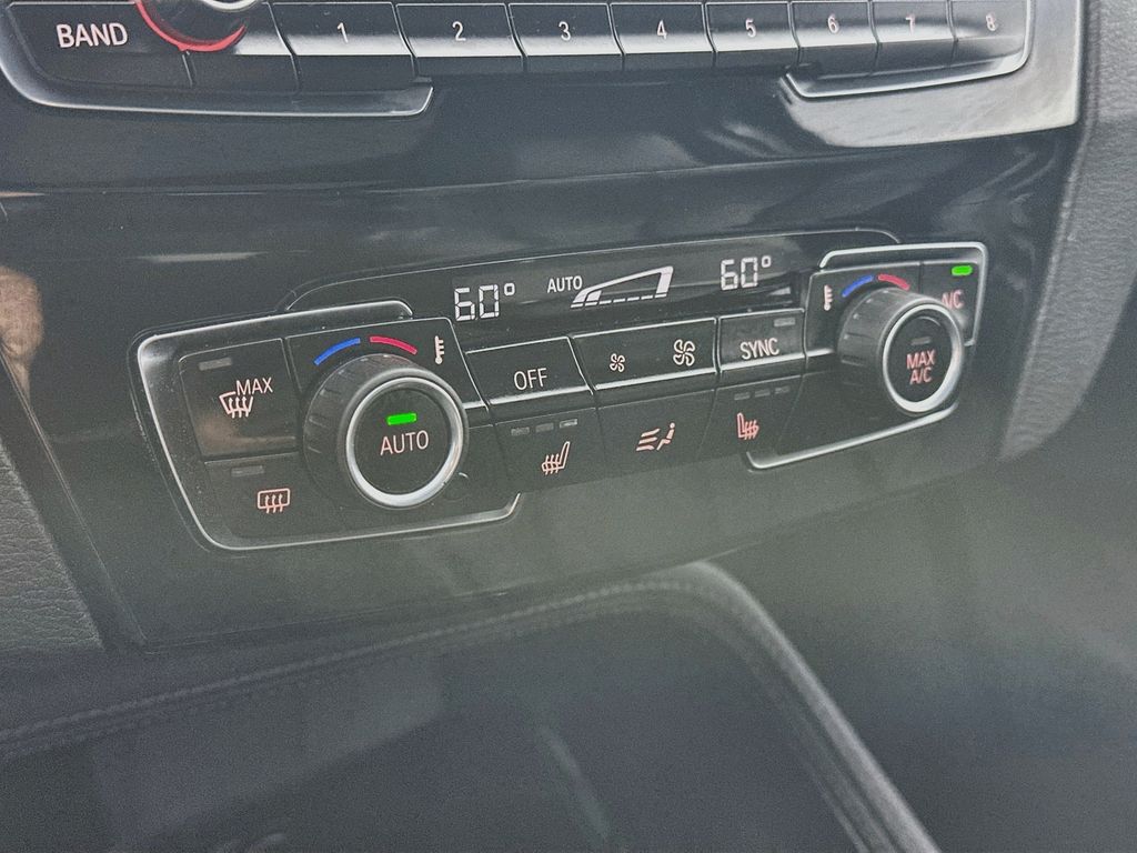 BMWX118