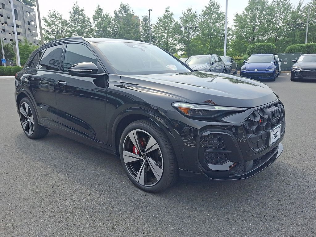 Thumbnail: 2026 Audi SQ5 - 2