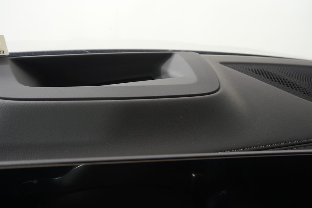 Thumbnail: 2026 BMW X5 - 21