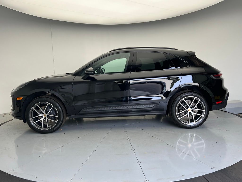 Thumbnail: 2026 Porsche Macan - 2