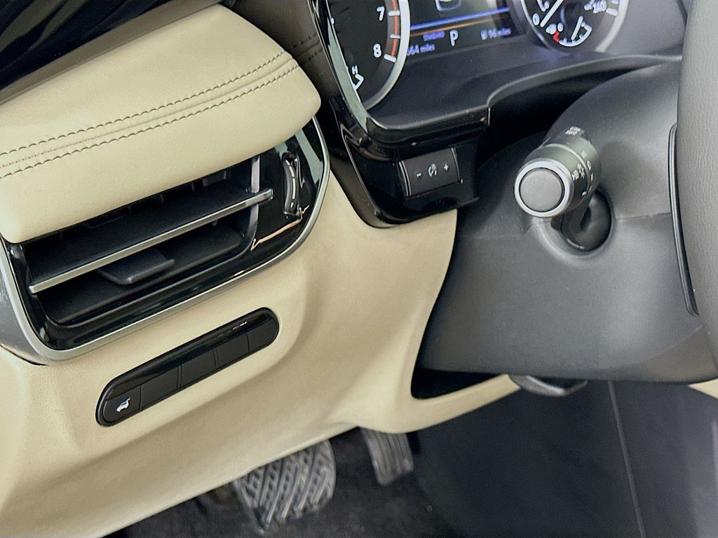 Thumbnail: 2024 INFINITI QX60 - 10