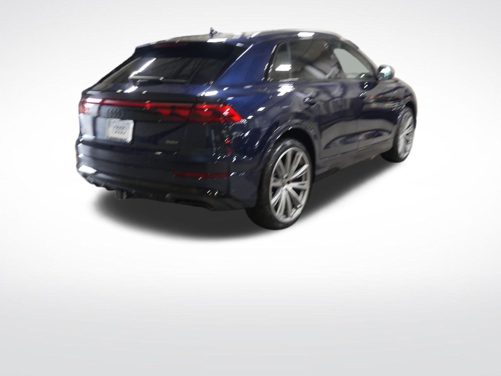 Thumbnail: 2026 Audi Q8 - 5
