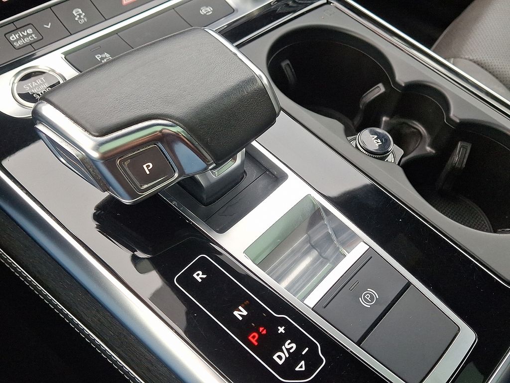 Thumbnail: 2022 Audi Q8 - 15