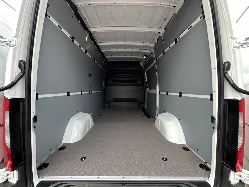 2024 Mercedes-Benz Sprinter 2500 Cargo 144 WB 22