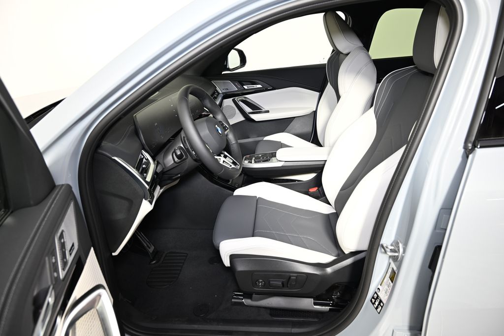 Thumbnail: 2026 BMW X2 - 14