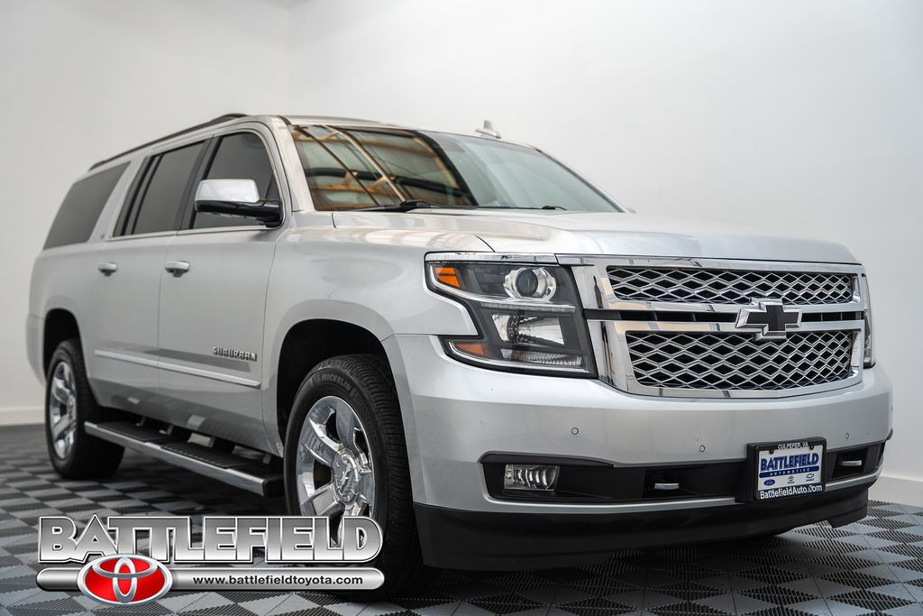 Silver Ice Metallic 2018 Chevrolet Suburban SUV / Crossover Four-Wheel Drive 6-Speed Automatic Overdrive