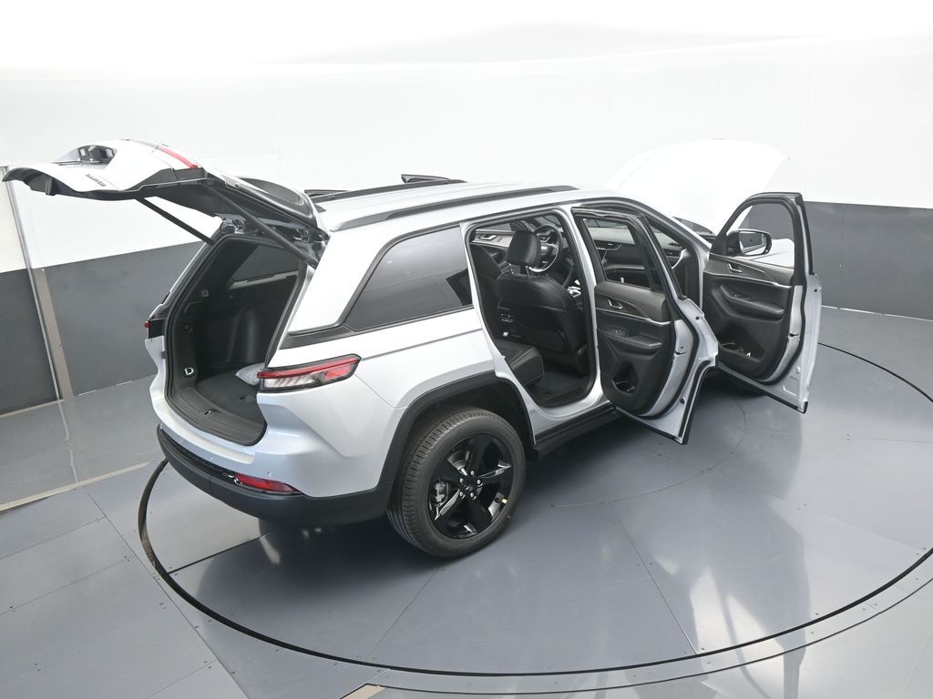 New 2025 Silver Zynith Jeep Limited image 63