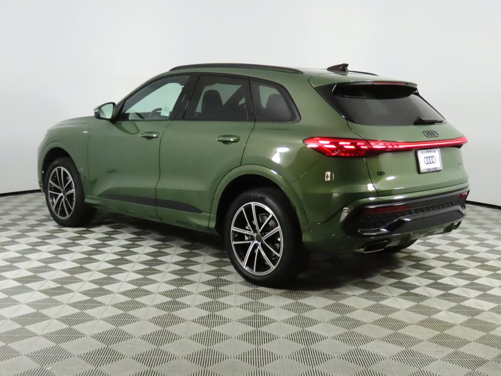 Thumbnail: 2026 Audi Q5 - 3