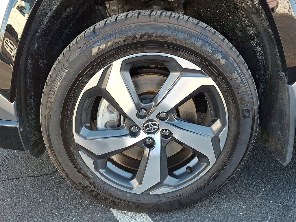 Thumbnail: 2024 Toyota RAV4 - 9