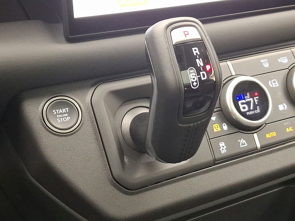 Thumbnail: 2025 Land Rover Defender - 16