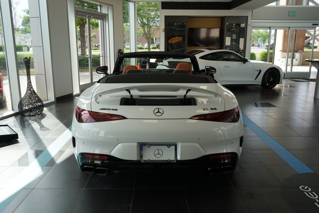 Thumbnail: 2025 Mercedes-Benz SL-Class - 32