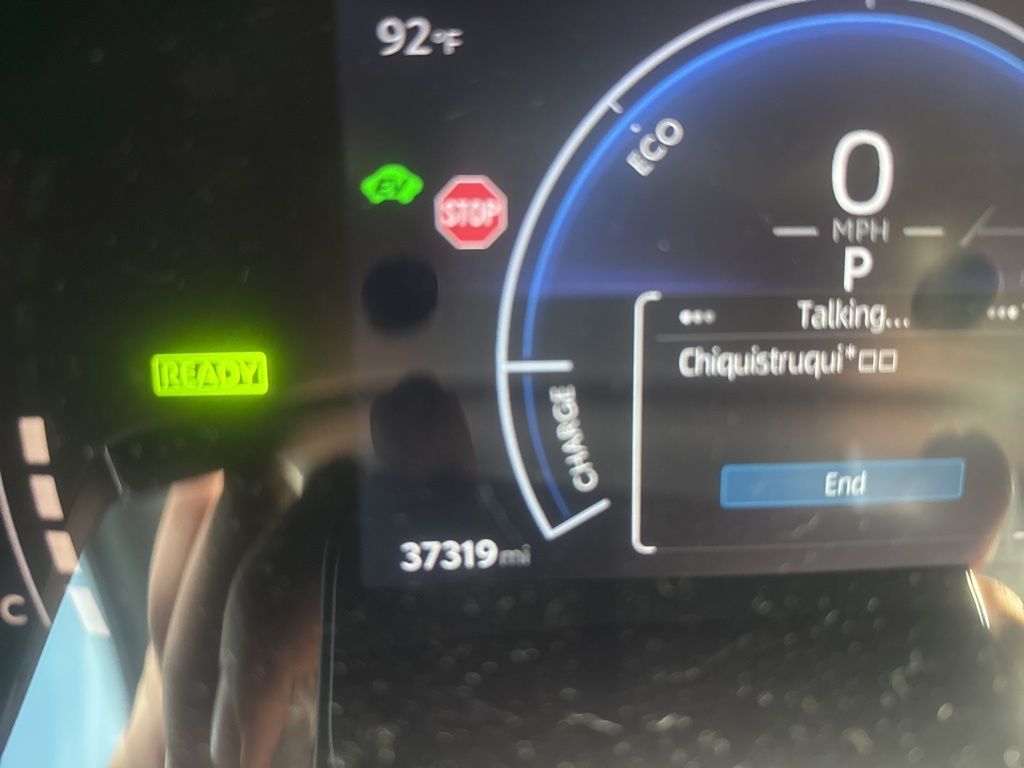 Used 2025  Toyota SE image 16