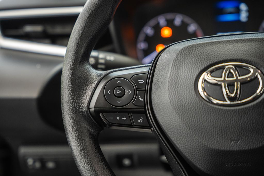 ToyotaCorolla Hybrid27