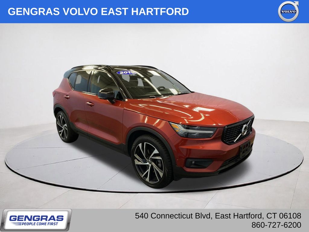 2019 Volvo XC40 T5 R-Design AWD