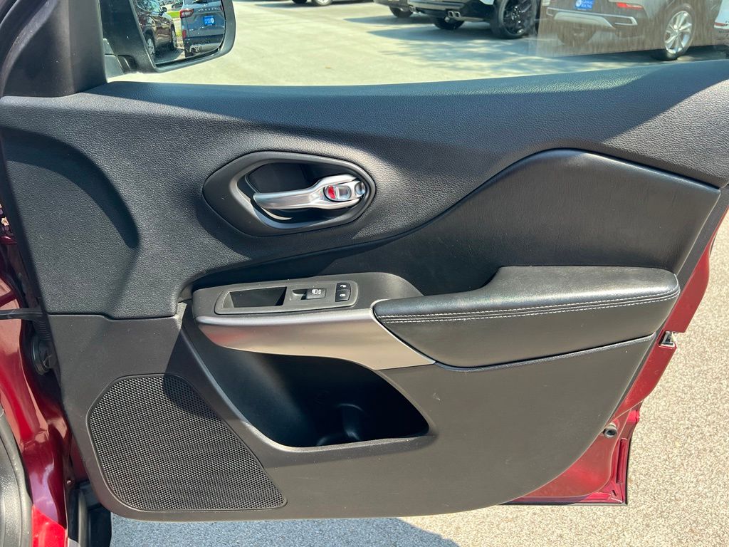 Used 2020 Jeep Cherokee SUV