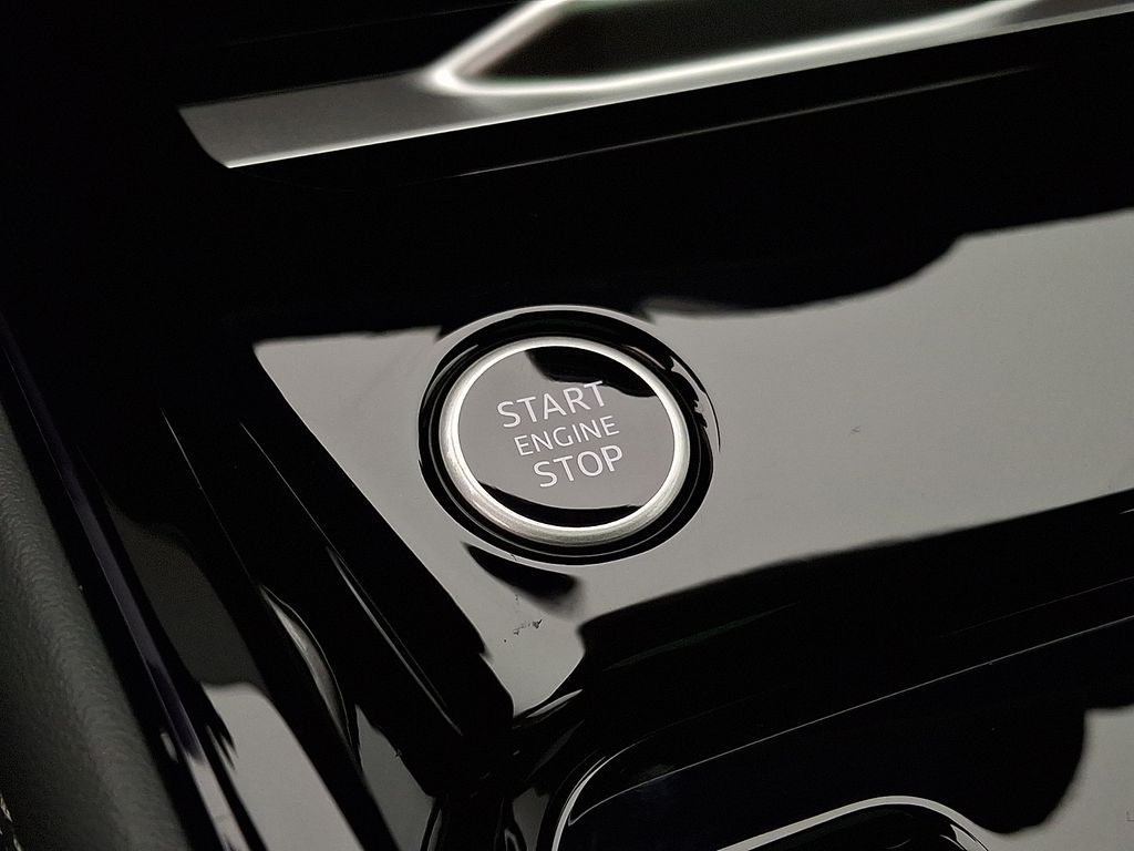 Thumbnail: 2026 Audi Q3 - 16