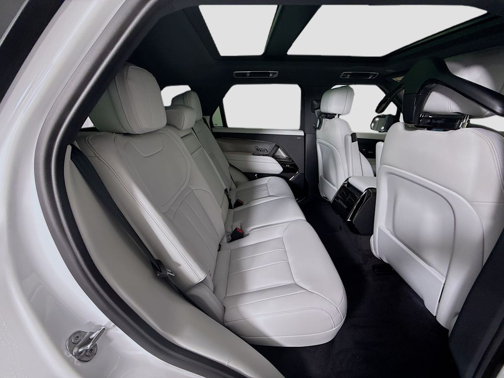 Thumbnail: 2026 Land Rover Range Rover Sport - 22