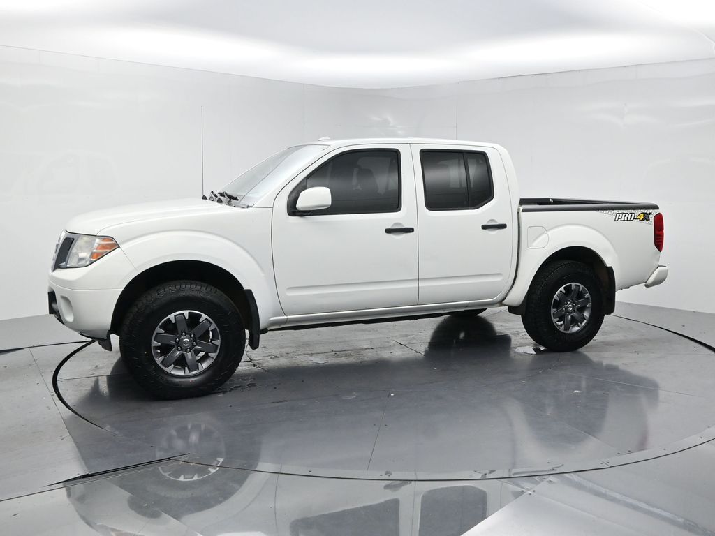 Glacier White 2018 Nissan Frontier Pickup Truck Four-Wheel Drive 5-Speed Automatic Overdrive